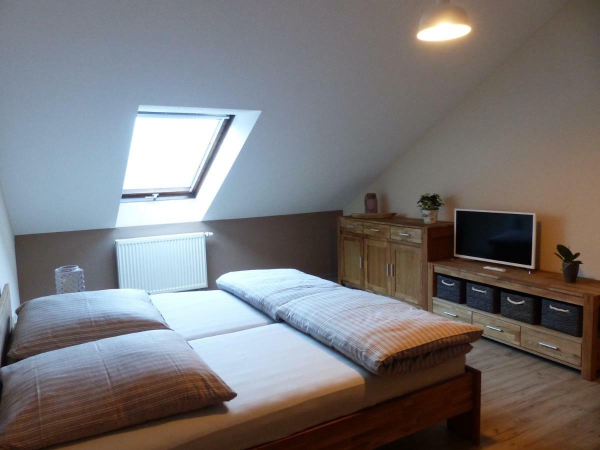 Ferienwohnung Ortrand - Pension Buitenkant foto